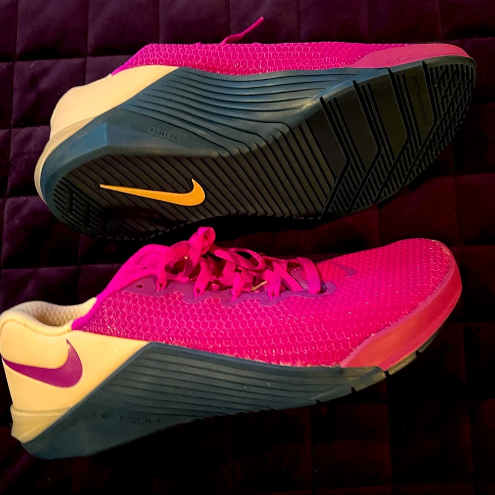 Nike Women’s Metcon. Size 8